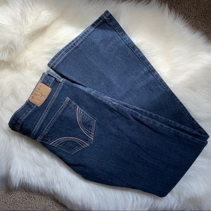 2️⃣/2️⃣0️⃣Hollister dark wash flare jeans